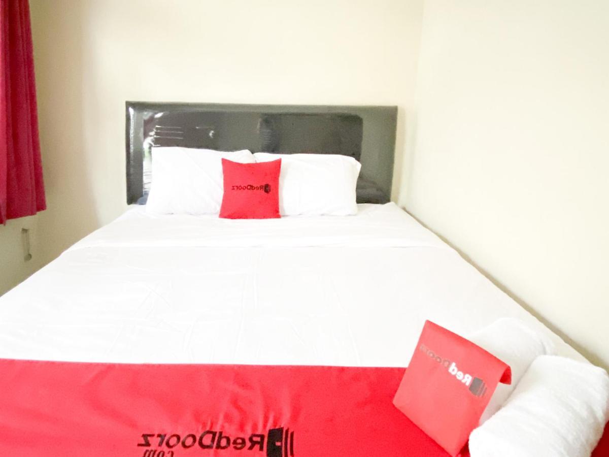 Reddoorz At Simpang Borobudur Blimbing  Extérieur photo